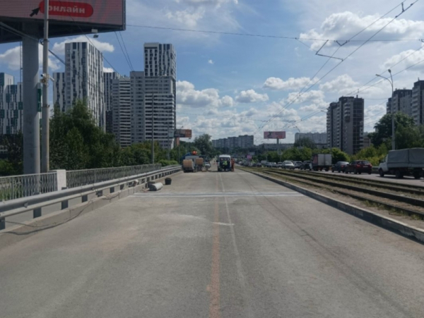 Движение по Малышевскому мосту в Екатеринбурге открыли на два месяца раньше срока