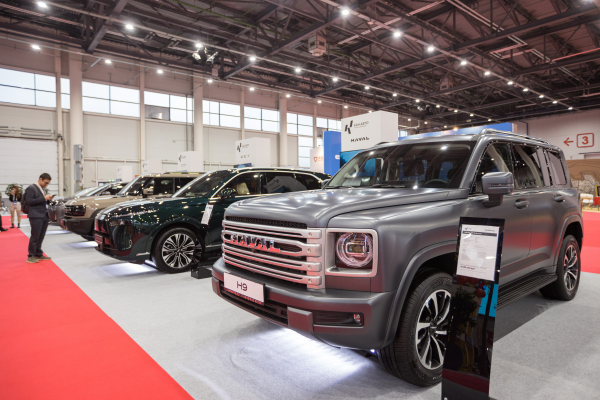 Российские дилеры заявили о&nbsp;полном отсутствии поставок китайских автомобилей в&nbsp;2026 году: &laquo;Ни&nbsp;одна машина границу не&nbsp;пересекла&raquo;