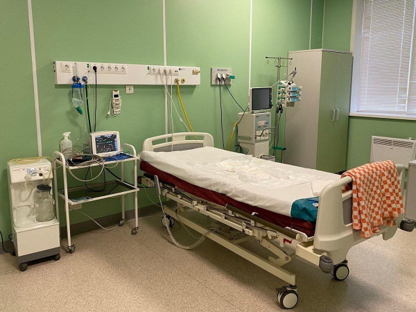 Врачи центра Рошаля извлекли вилку из щеки четырехлетнего ребенка