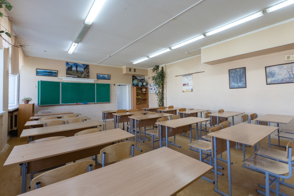 СМИ: В&nbsp;Уфе ученик напал на&nbsp;школу и&nbsp;ранил учителя