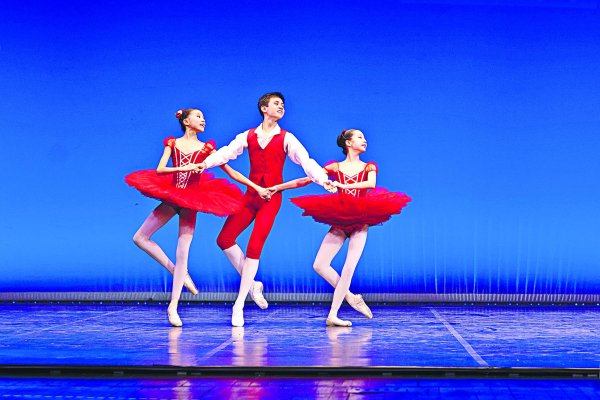 Первая балетная школа страны отпраздновала юбилей
