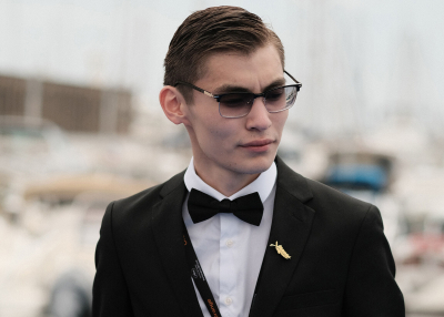 Везде успел