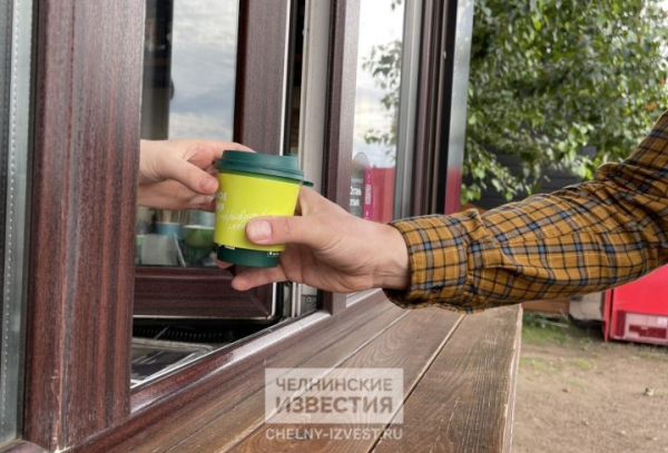 Итальянский эксперт объяснил, зачем пить воду перед кофе