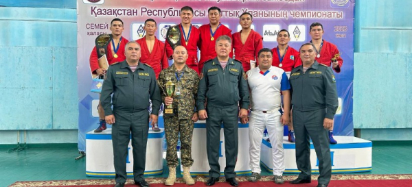 Чемпионов Нацгвардии РК по спортивному и боевому самбо определяли в Семее