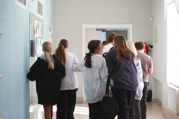 &laquo;Она очень боялась его&raquo;: что известно о школьнице, которая уговорила друга расчленить лицеиста в Петербурге