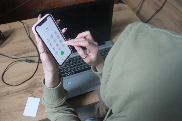 Россиян предупредили об опасностях оплаты &laquo;по номеру&raquo;