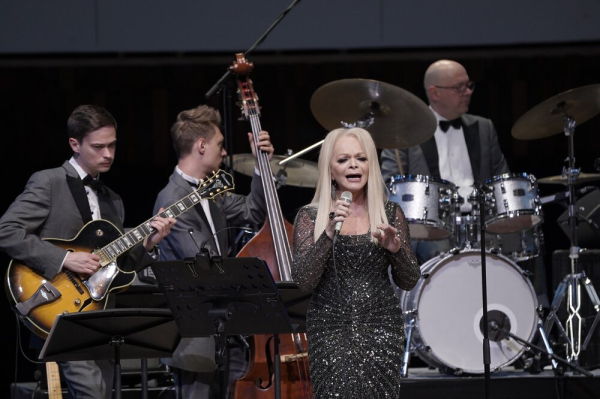 Лариса Долина усилила охрану на&nbsp;концертах из-за ажиотажа вокруг своей персоны