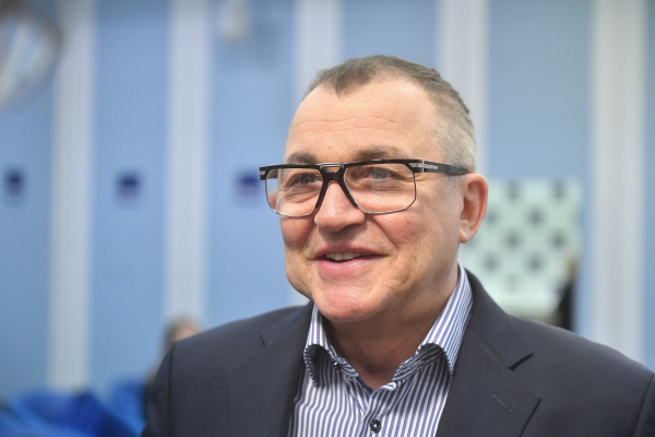 Дмитрий Дибров появился в ресторане с новой возлюбленной и сыном
