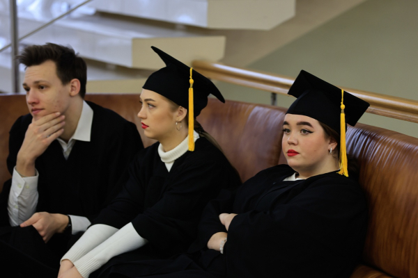 Фальков призвал изменить систему образования: студентов много, а рабочих рук нет