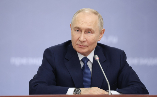 Путин поздравил КАМАЗ с&nbsp;50-летием выпуска первого грузовика: &laquo;Проверенная в&nbsp;боях техника служит Родине&raquo;