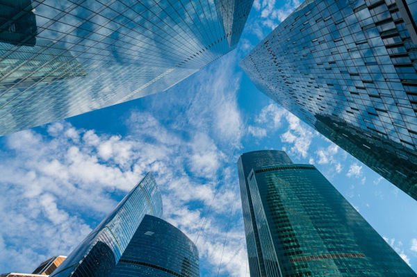 Блогер Гусейн Гасанов продал недвижимость в Москва-Сити за пачку крекеров