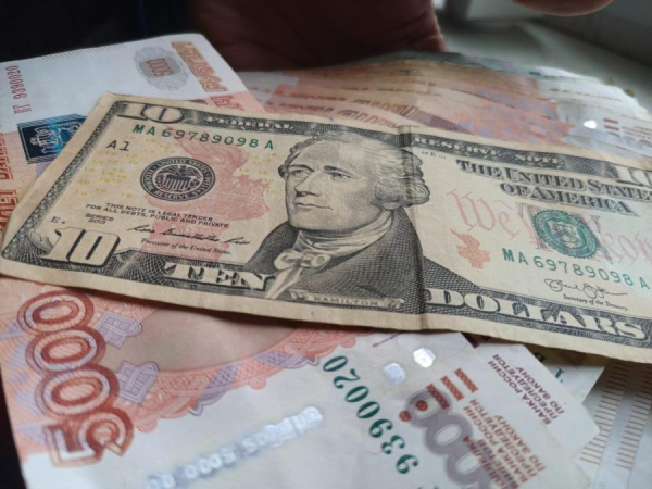 Курс на ослабление: в Сбербанке назвали оптимальную стоимость рубля для спасения доходов экспортеров