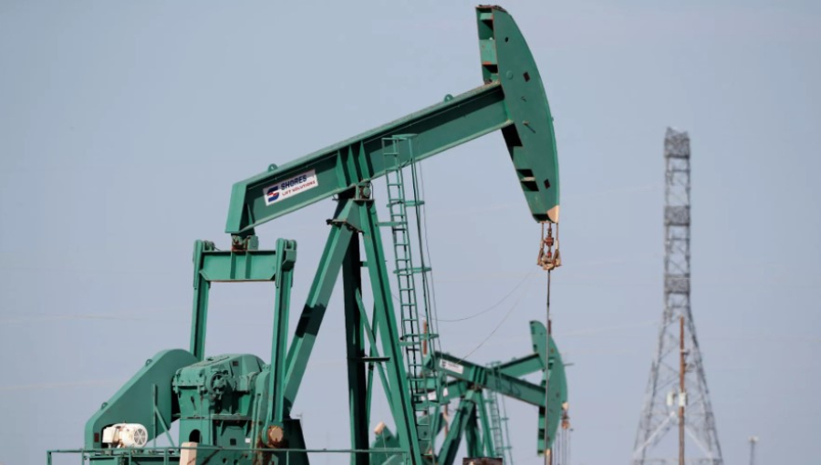 Цена нефти Brent падает третий день подряд